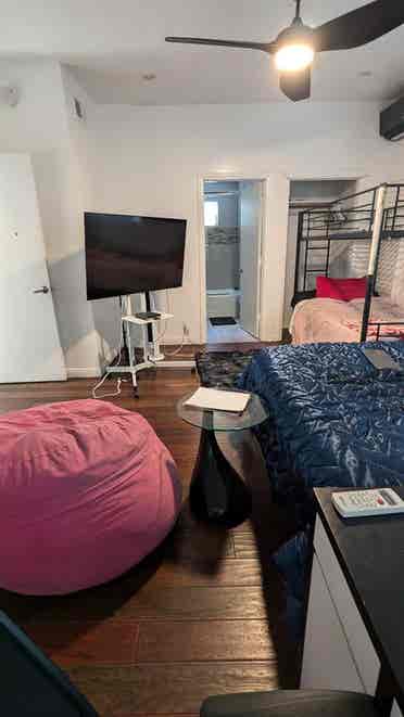 Room w/ Pool & View – LA Hills