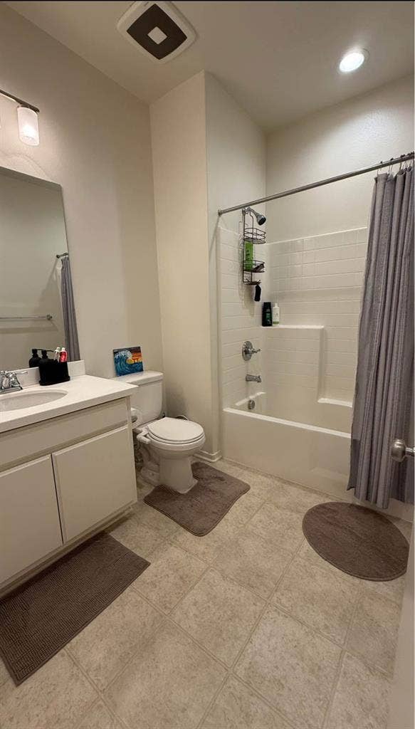 Private room & bathroom $
