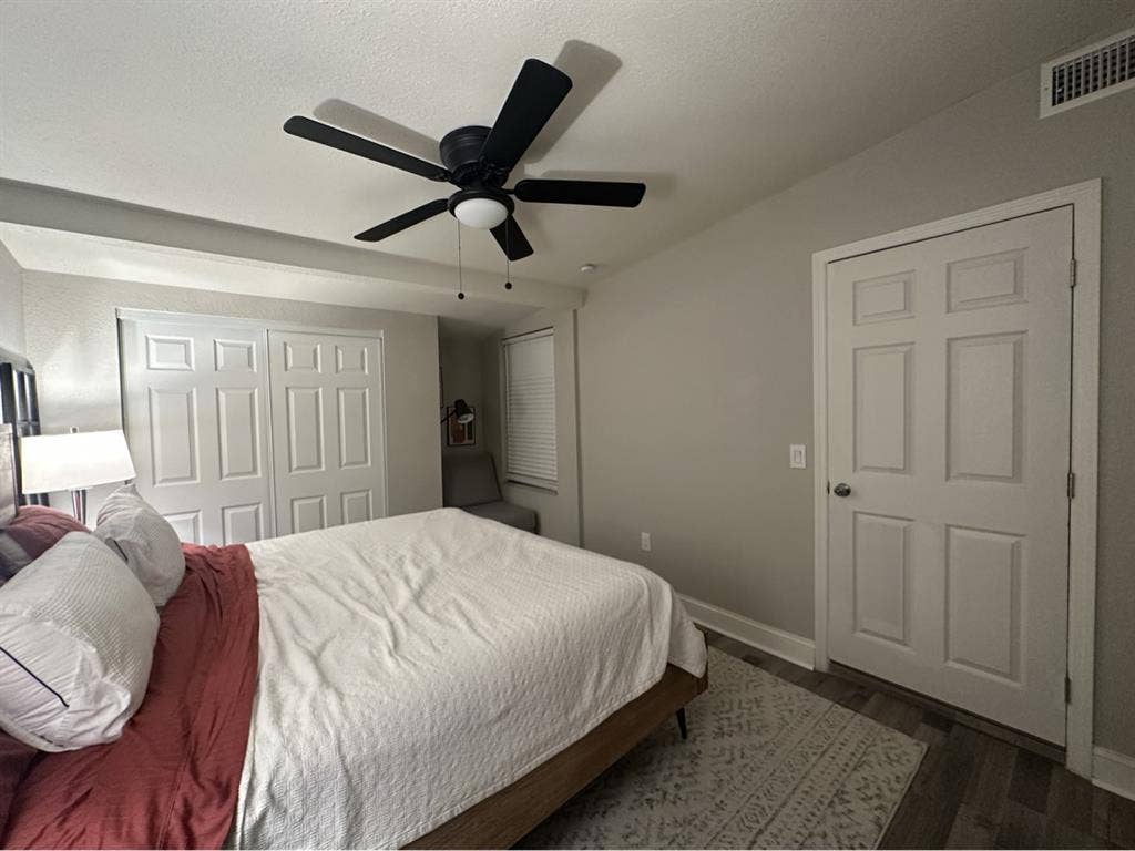 Private bedroom w/ Bath