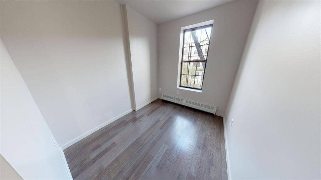 1 BR in Ridgewood