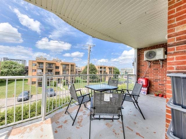Looking for 2 bedrooms in Laval