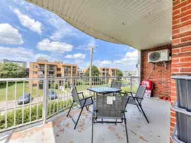 Looking for 2 bedrooms in Laval