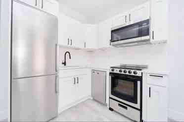 Looking for a roommate July 1st
