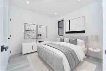 Looking for a roommate July 1st