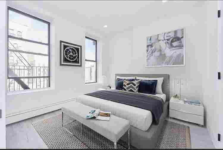 Looking for a roommate July 1st