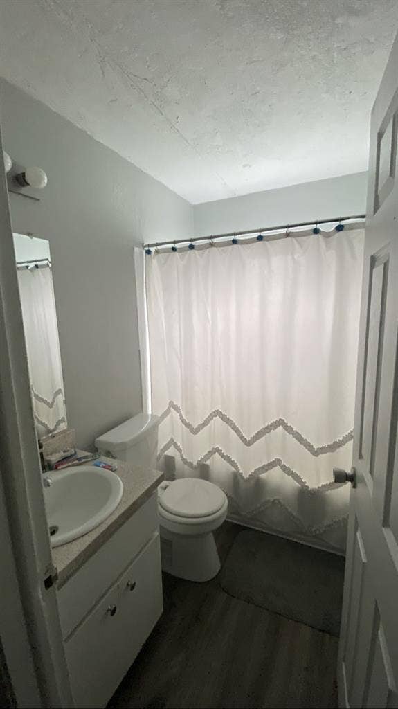 Room in Atl Bch open Dec 1st