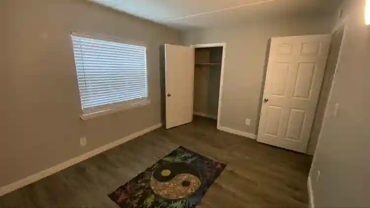 Room in Atl Bch open Dec 1st