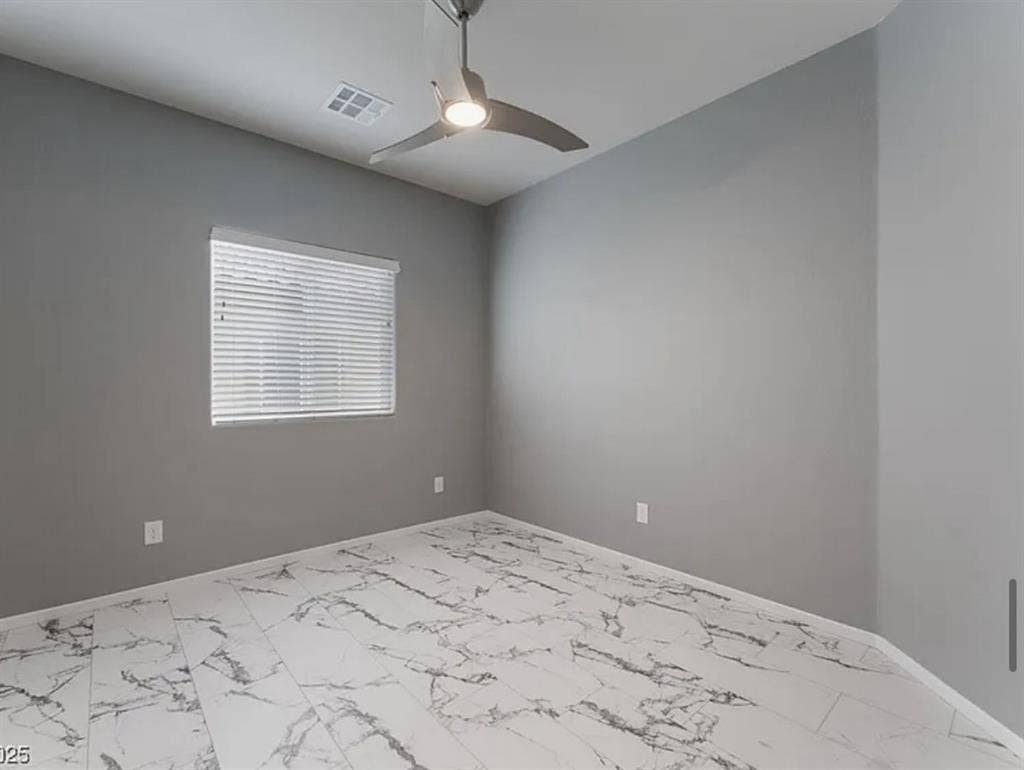 Room in lovely 2 story townhouse