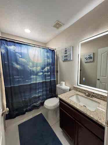 Room for rent with work station