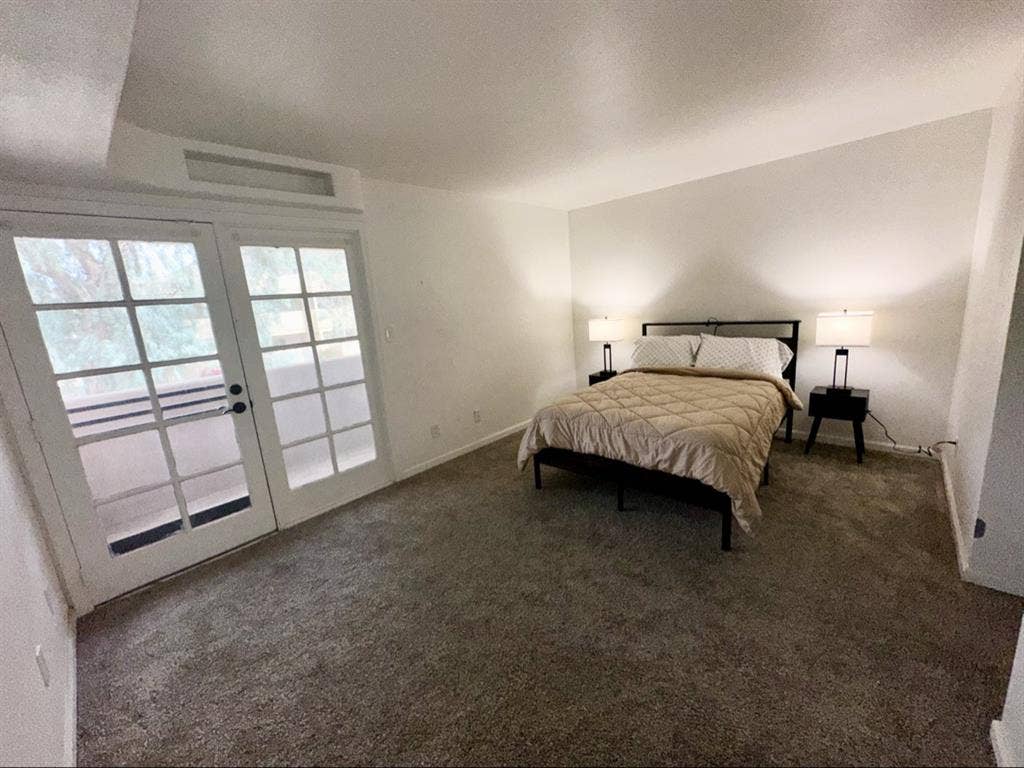 Room available in PHX home