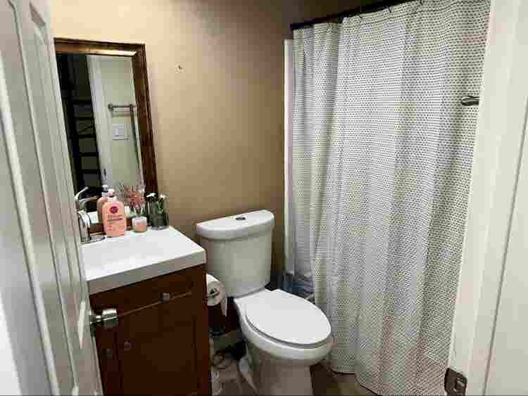 Room available in PHX home