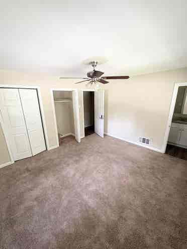 Rooms For Rent near Marta & I-!