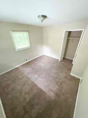 Rooms For Rent near Marta & I-!