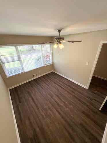 Rooms For Rent near Marta & I-!
