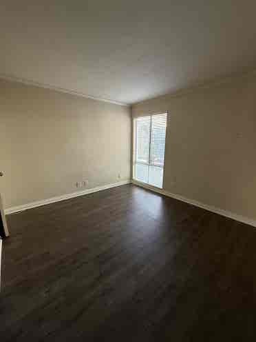 Private Bedroom  Min from CSUN