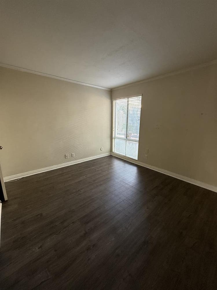 Private Bedroom  Min from CSUN