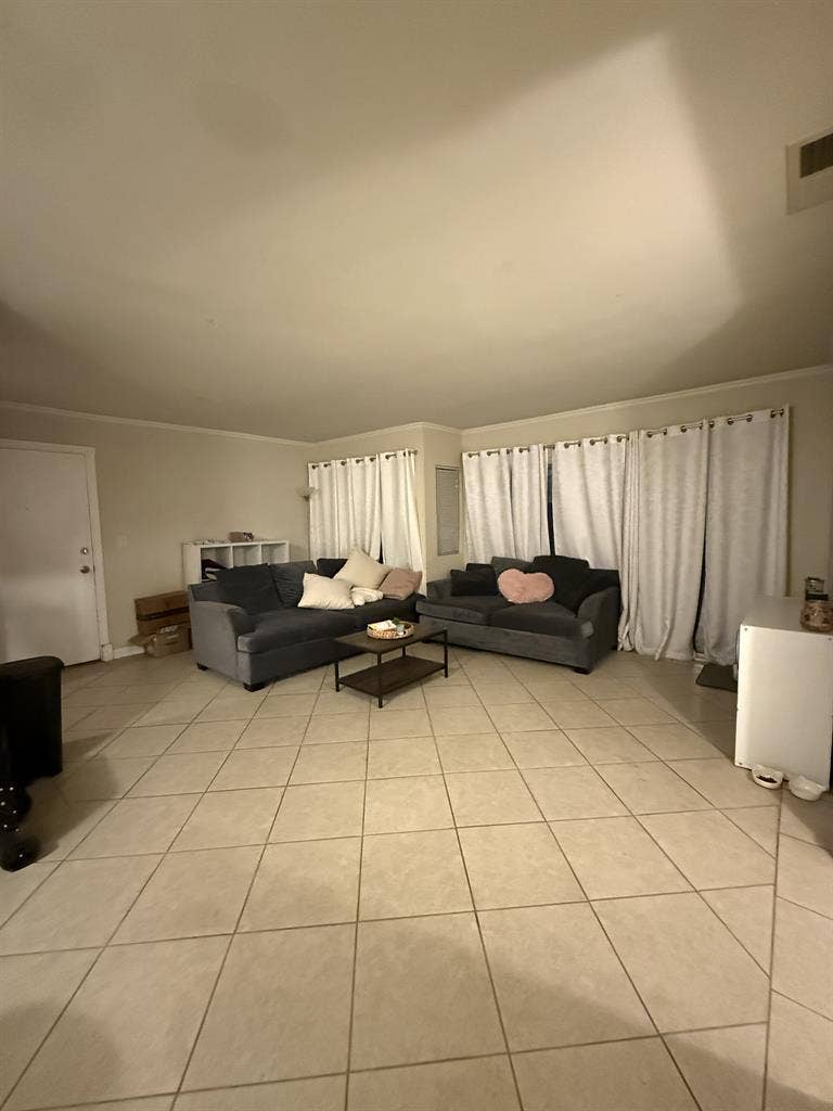 Private Bedroom Min from CSUN