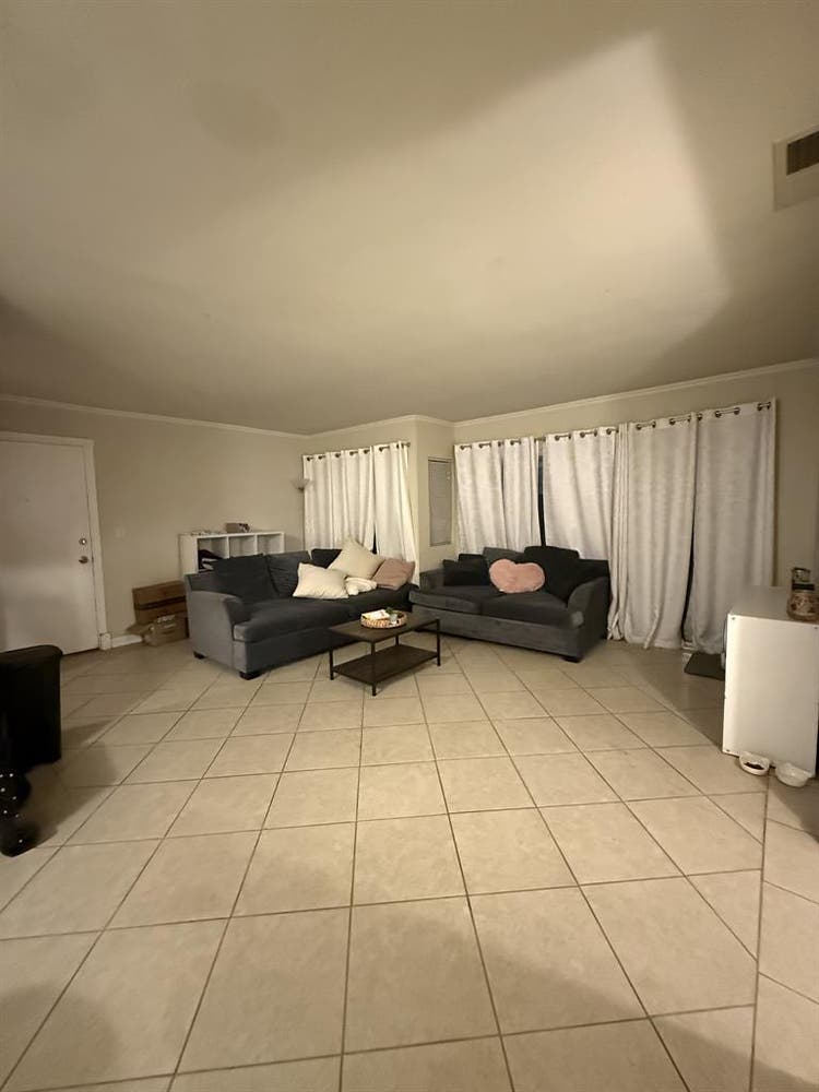 Private Bedroom  Min from CSUN