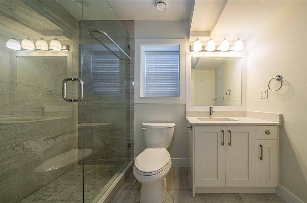 1 Bedroom above ground suite