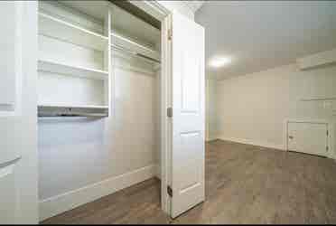 1 Bedroom above ground suite