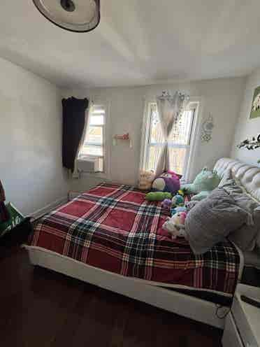 I'm looking for a roommate