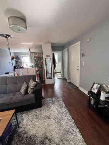 I'm looking for a roommate