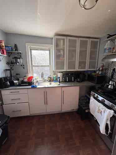 I'm looking for a roommate