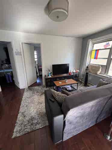 I'm looking for a roommate