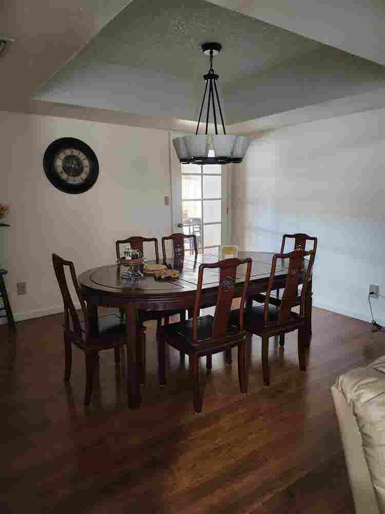 One  room for rent