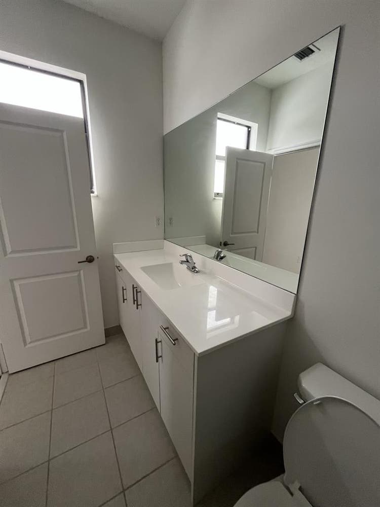 Master room for rent