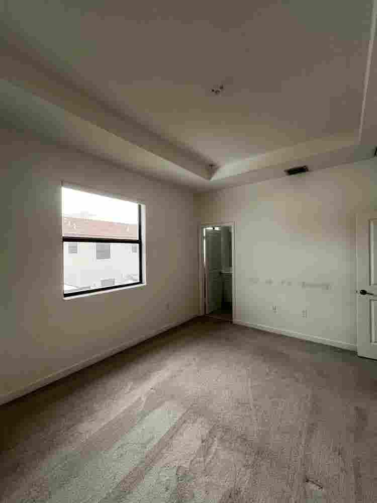 Master room for rent