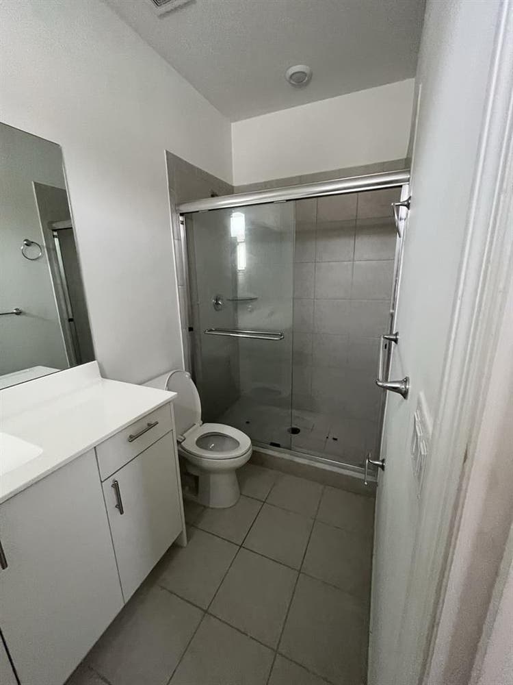 Master room for rent