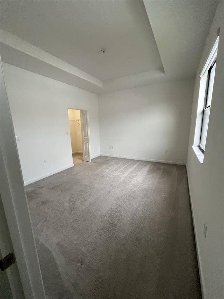 Master room for rent