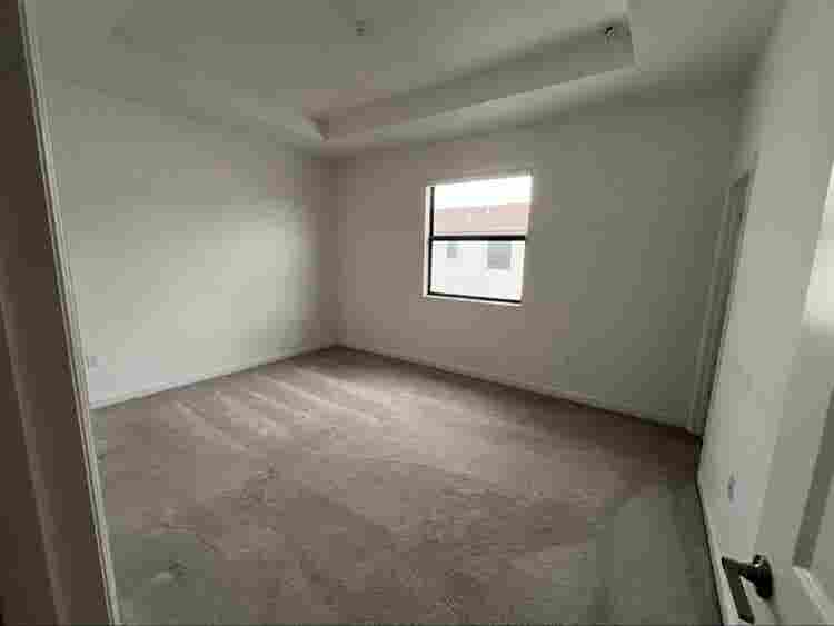 Master room for rent