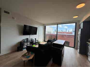 Seeking male roomie for Asian apt