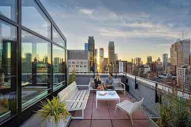 Spacious Room, Luxary Midtown BLD