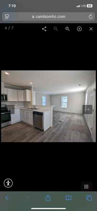 Looking for a decent roommate 🤎