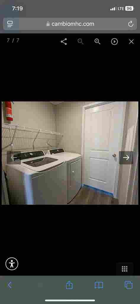 Looking for a decent roommate 🤎