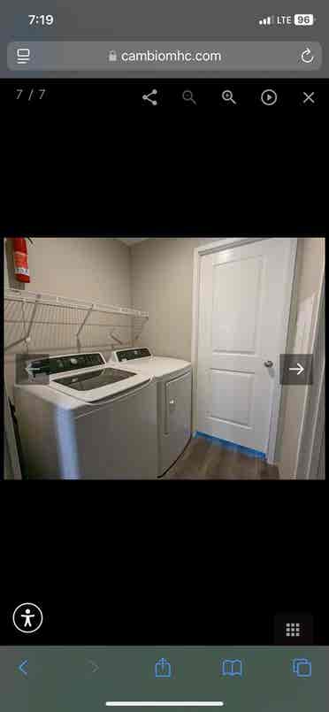 Looking for a decent roommate 🤎