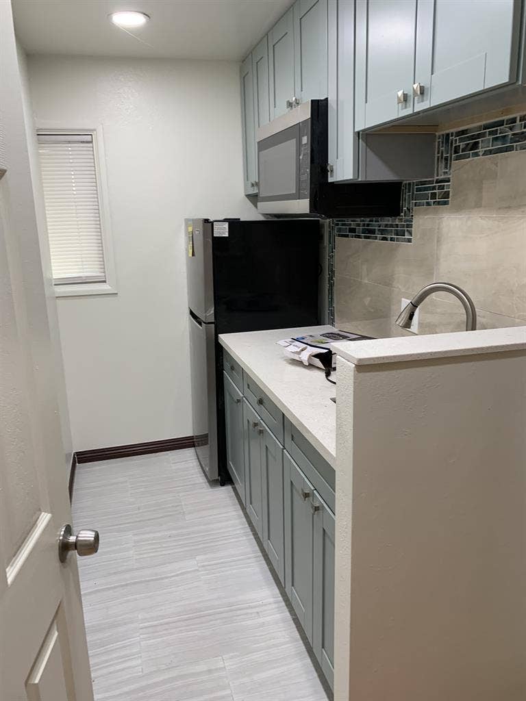 1BR/1
BA Studio Available in Tustin