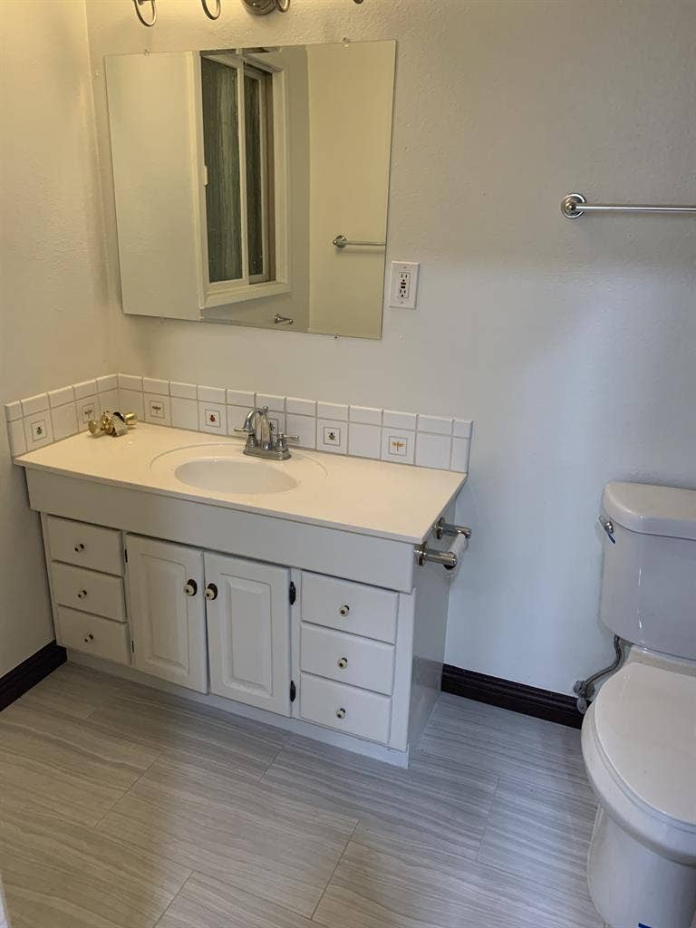 1BR/1
BA Studio Available in Tustin