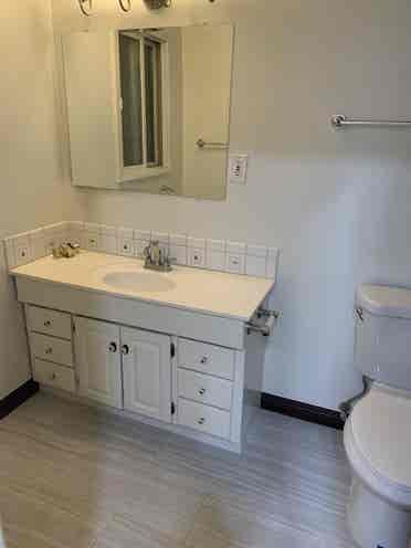 1BR/1
BA Studio Available in Tustin