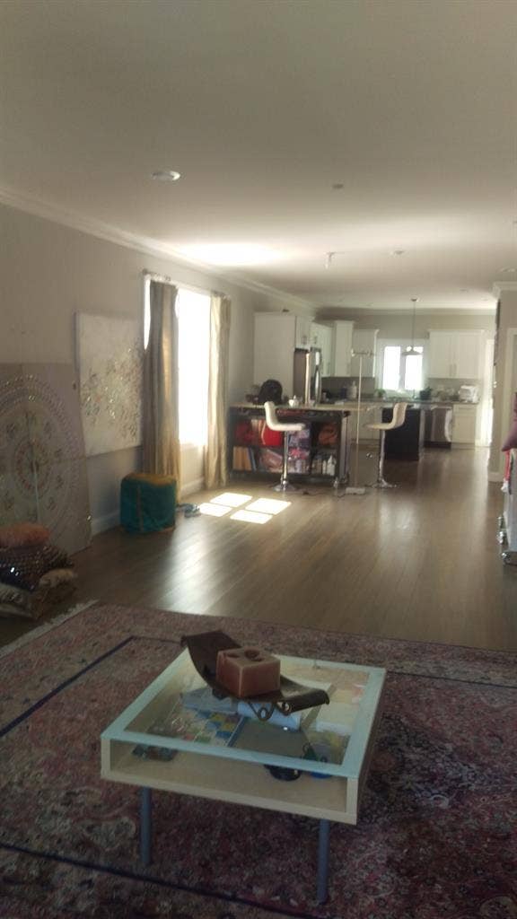 Room for rent in a townhouse