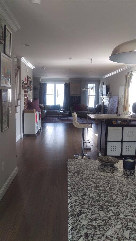 Room for rent in a Townhouse