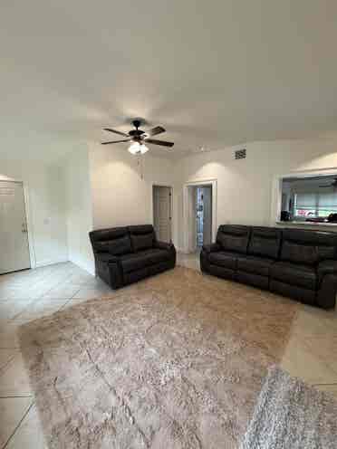 Private Room for Rent - Carrollwood