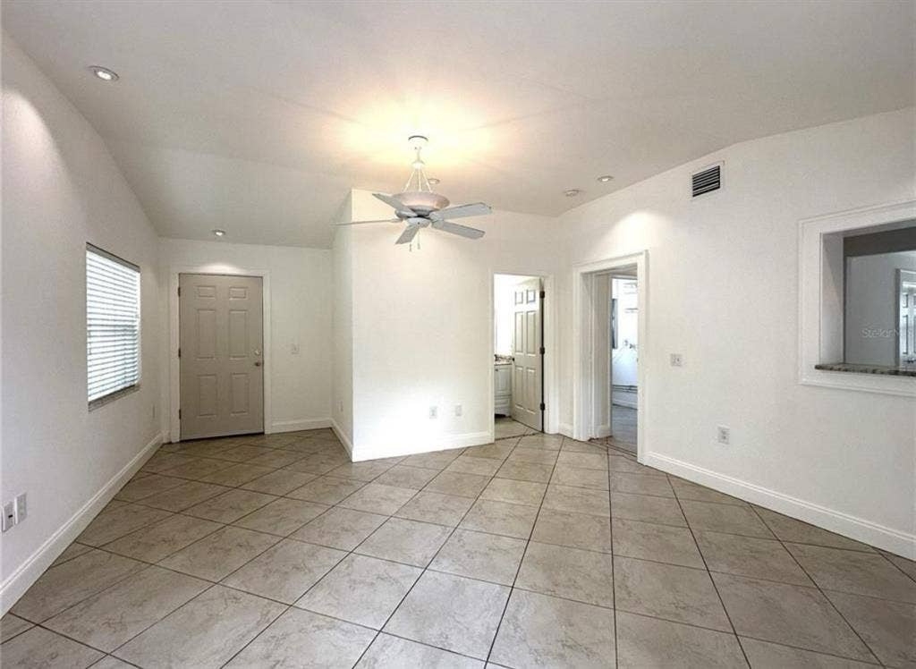 Private Room for Rent - Carrollwood