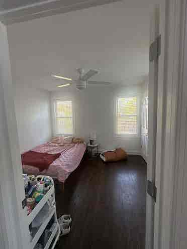 LINCOLN PARK ROOM
