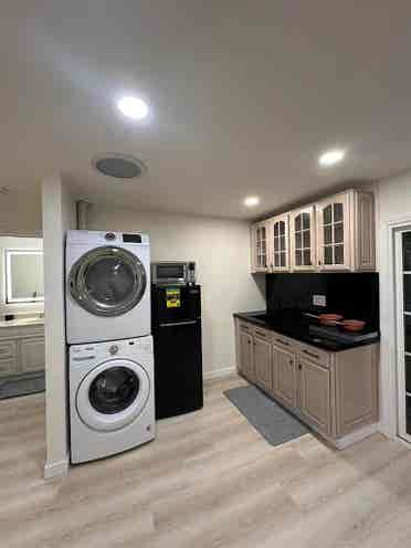 Studio South of Blvd near Freeway