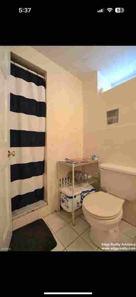 Rooms (2x) for rent in Brighton.