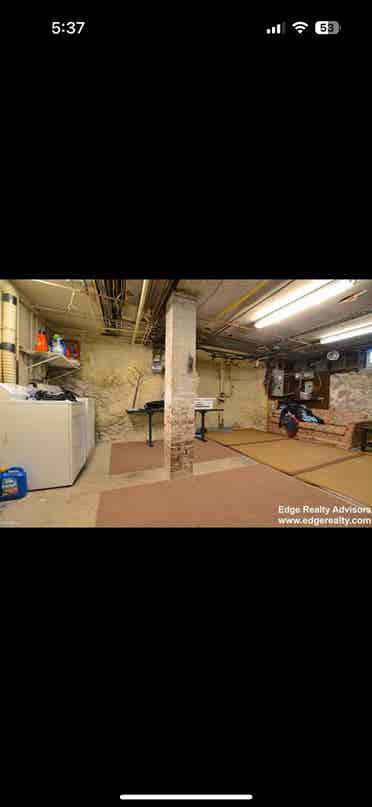 Rooms (2x) for rent in Brighton.